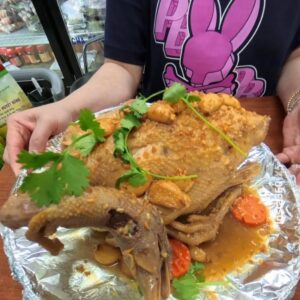Gà hấp tỏi Houston